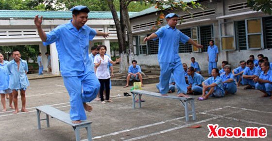 Chiêm bao thấy người điên chạy nhảy là có điều không hài lòng