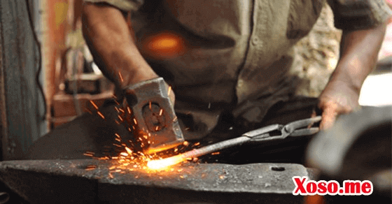 Mơ thấy rèn sắt là cần cố gắng hơn trong công việc​