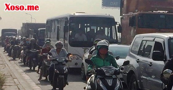 Tai nạn khiến đường dẫn cao tốc Long Thành ùn tắc