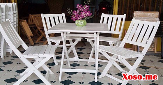 Mơ thấy nhiều ghế phòng ăn là có khách đến chơi