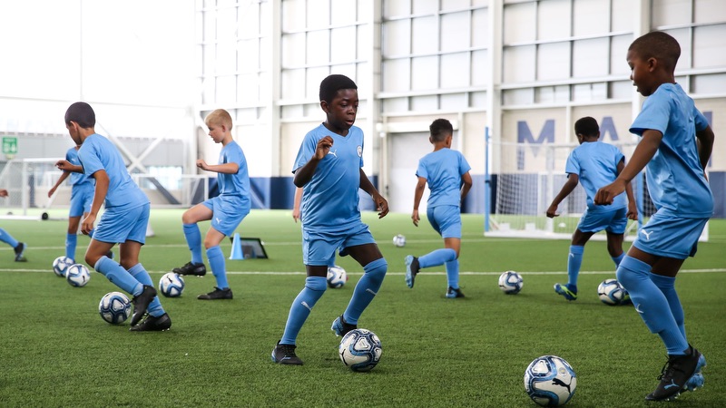 Man City không chỉ xây dựng sức mạnh, họ còn biết tạo nên văn hóa, bản sắc